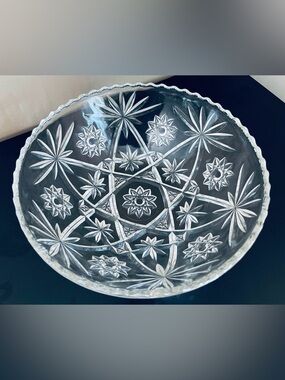 Anchor Hocking Prescut clear Bowl 10.5” Pressed Star of David Fan Design